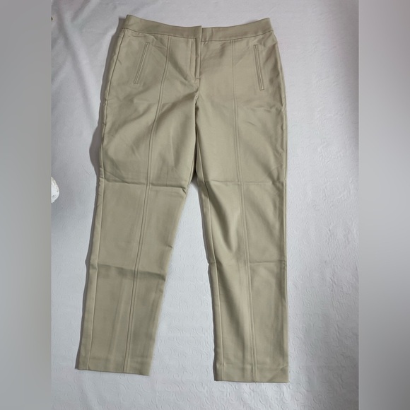 😍Chico's Cream Slimming Pants - Picture 1 of 5